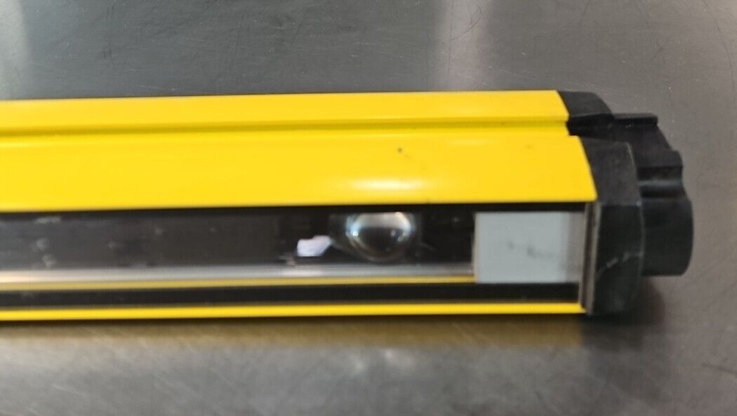 Sick M4000 Advanced Standard Saftey Light Curtain Sensor                (BIN453)