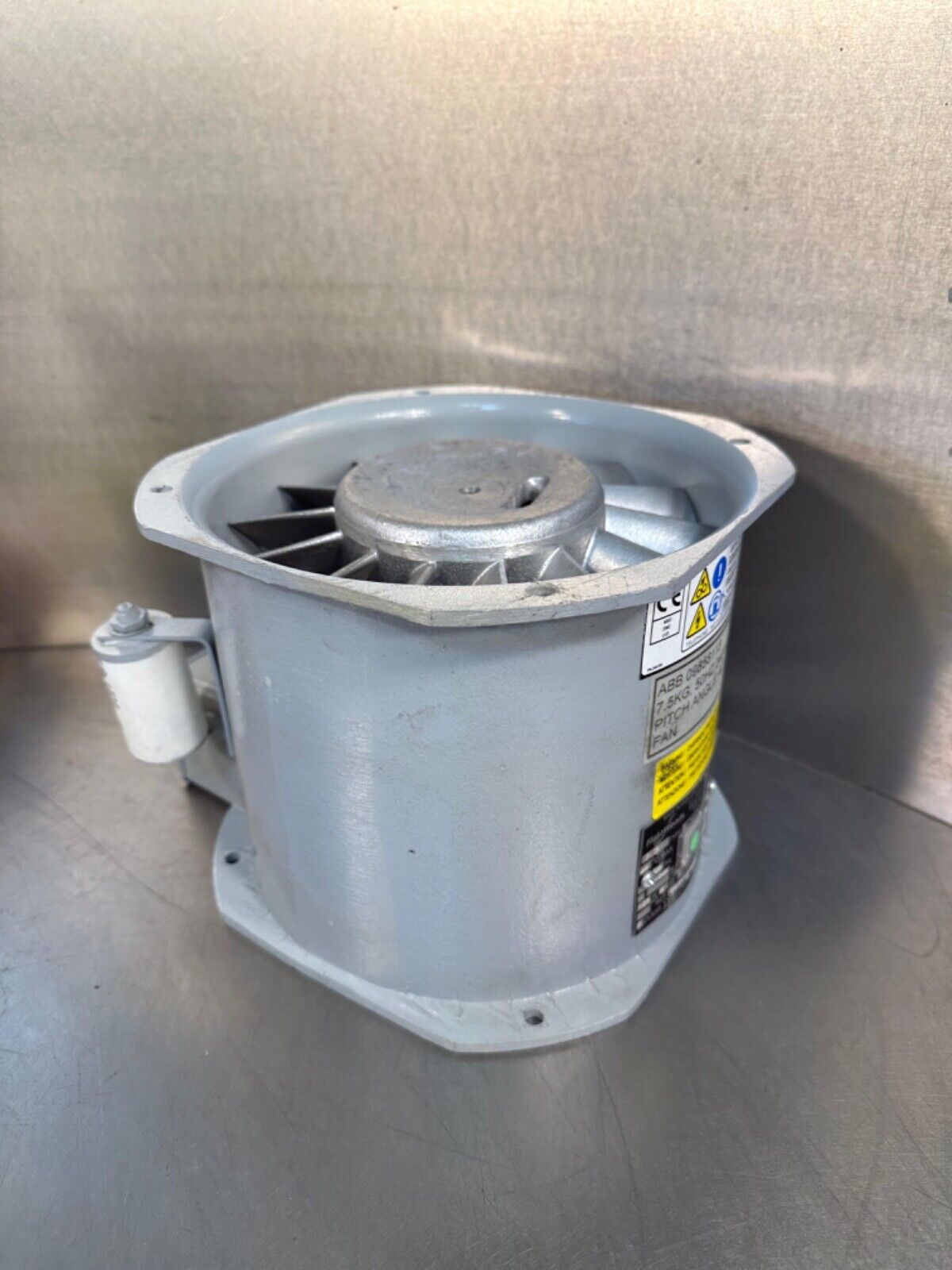 Abb 09858113 FlaktWoods Aerofoil  240/50/1-V (4D-26))