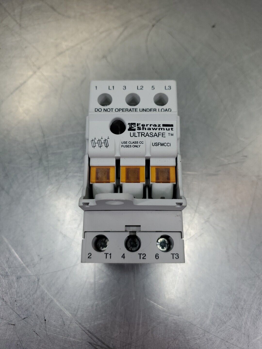FERRAZ SHAMUT UltraSafe USFMCCI 30AMP 600V 200kA FUSE Block.               4D-35