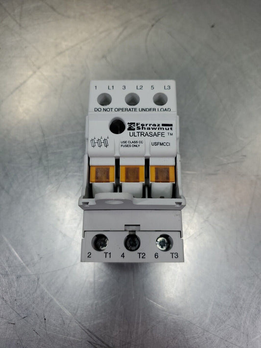 FERRAZ SHAMUT UltraSafe USFMCCI 30AMP 600V 200kA FUSE Block.               4D-35