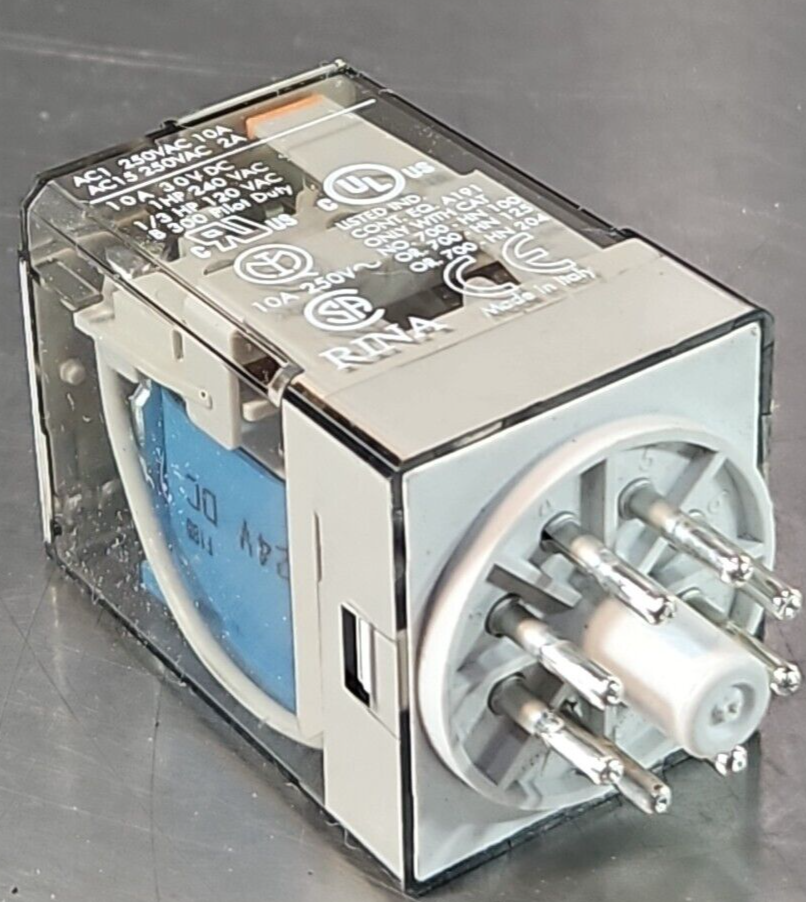 Allen-Bradley - Bulletin 700 - 700-HA32Z24 Series D Relay                loc4A11