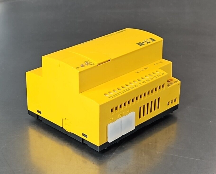 Eaton ES4P-221-DMXX1 easy safety control relay DC 24V    (BIN3.4.5)