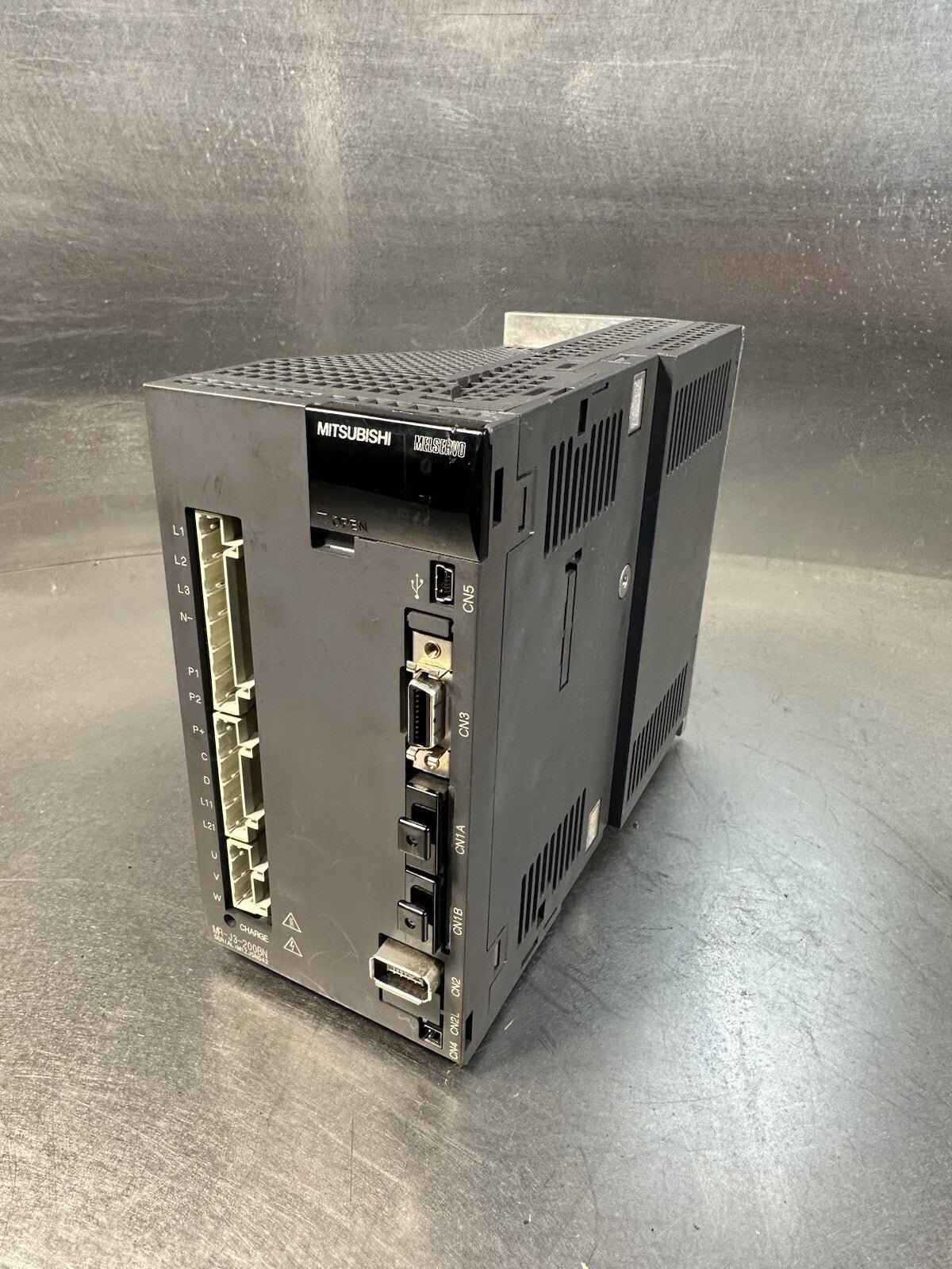 MITSUBISHI MR-J3-200BN AC Servo Driver MRJ3200BN (BIN-1.2.4)