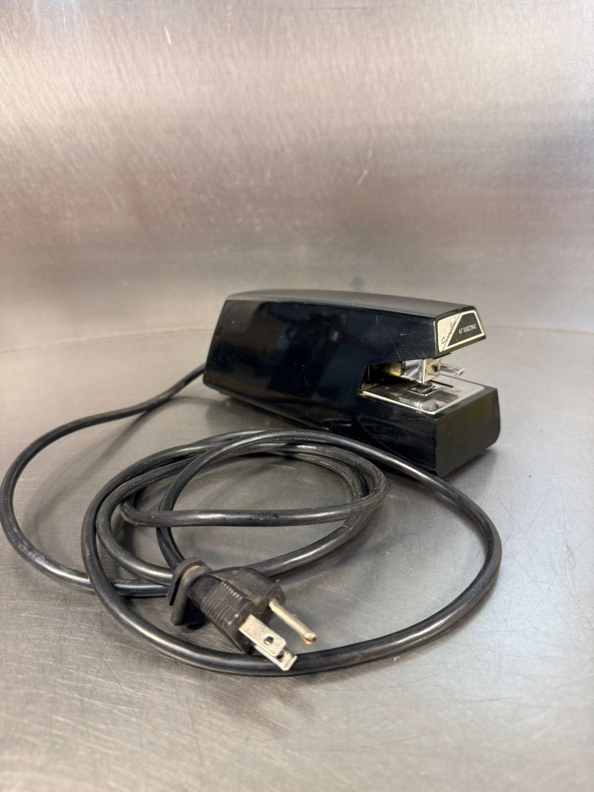 Swingline Electric Stapler 67 Commercial - Black (8.6.4)