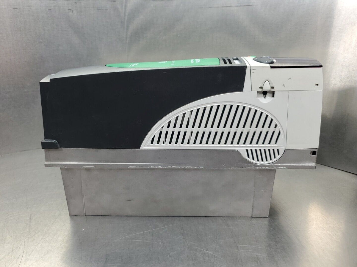Emerson UniDrive SP2201 3PH 13.4A AC Drive, 240VAC.                        1E-22