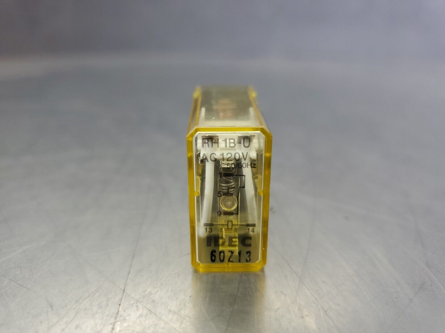 IDEC RIHB-UAC120 GENERAL PURPOSE RELAY, 120V - Lot of 4.                   4C-43