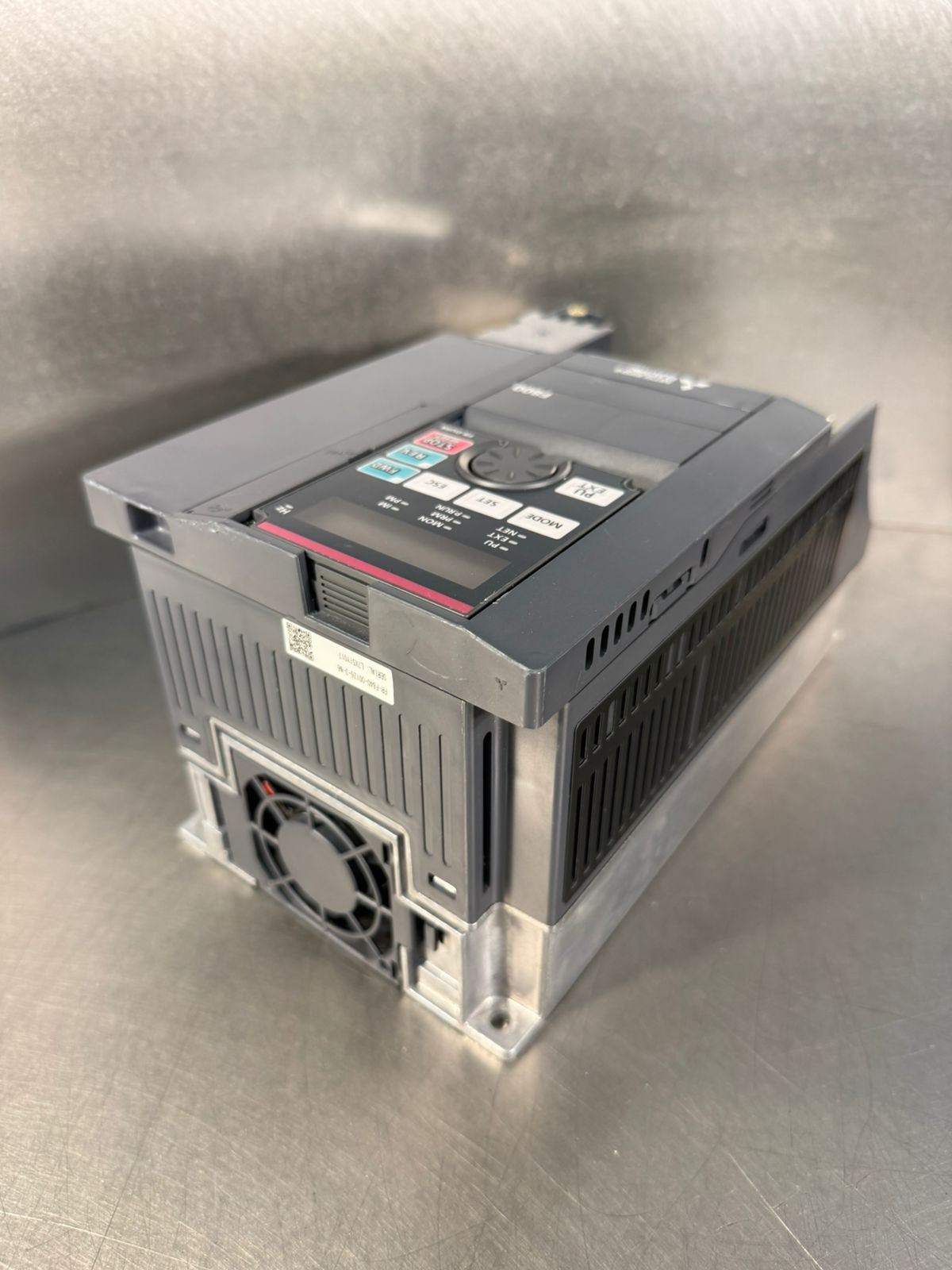 Mitsubishi FR-F840-00126-3-N6 Vfd series 3hp ac drive inverter (12.5.1)