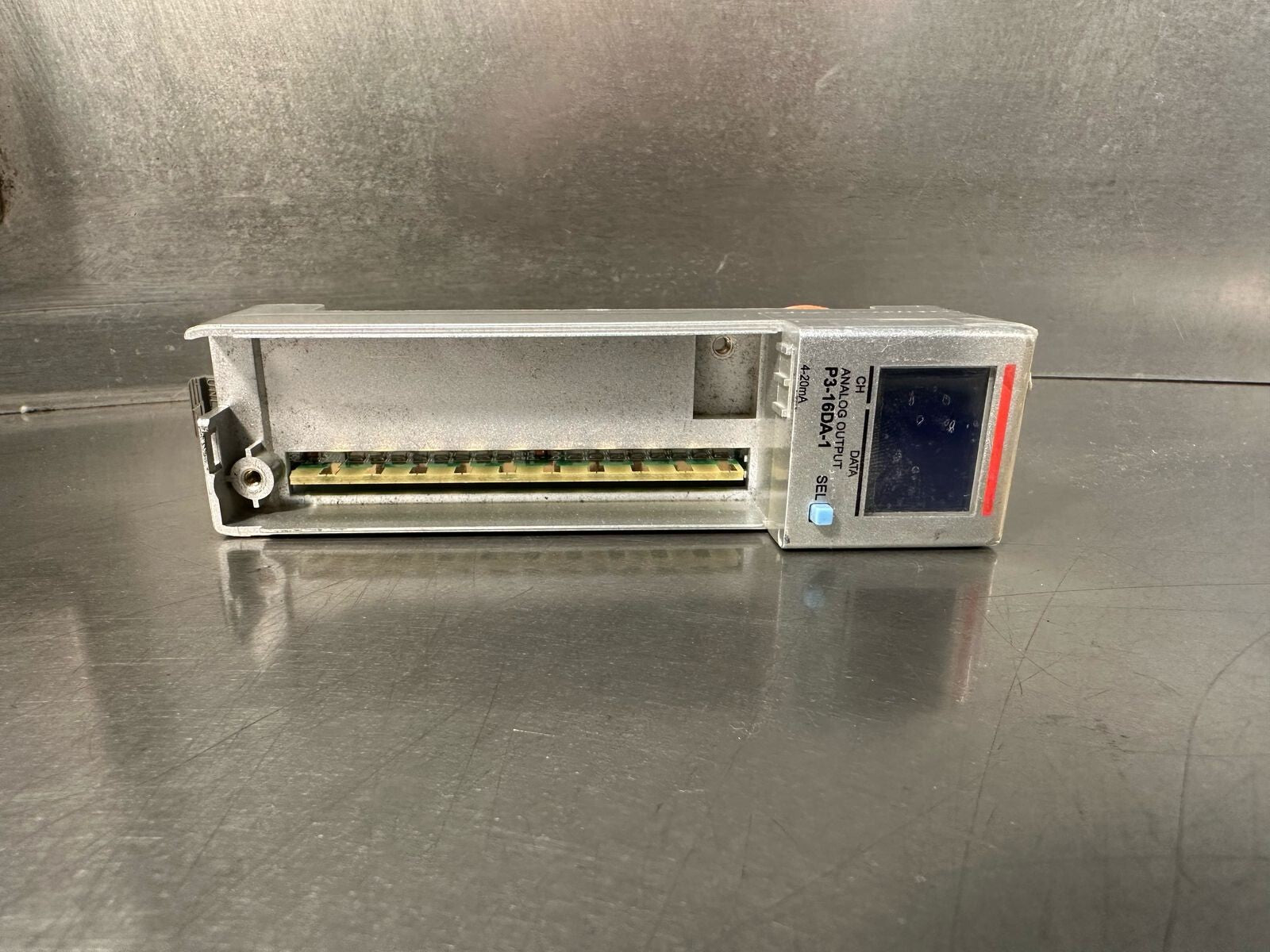Automation Direct P3-16DA-1      16 CH Analog               (7.4.4)