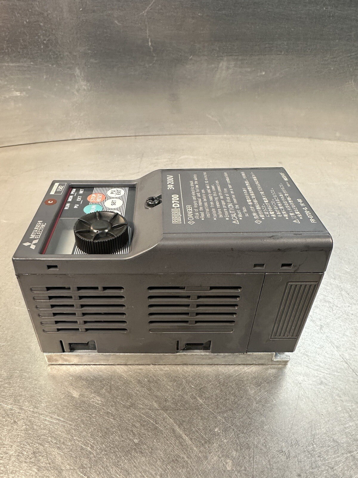 MITSUBISHI FR-D720-0.2K FREQROL-D700 inverter - EACH - (BIN-1.5.1)
