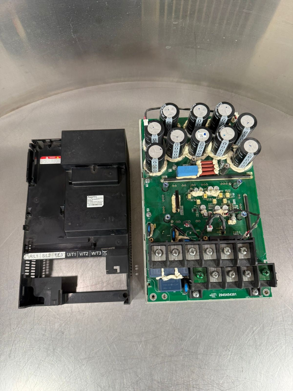 Allen-Bradley 25c-D037N114 /B 3Ph 380-480V 47.63Hz                 (2.5.3)