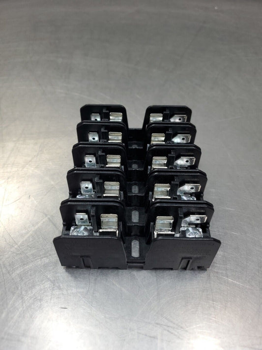 Bussmann BCCMM603-3PQ 5-Pole Fuse Block, 30A, 600V, 10 To 18Awg.           4E-24