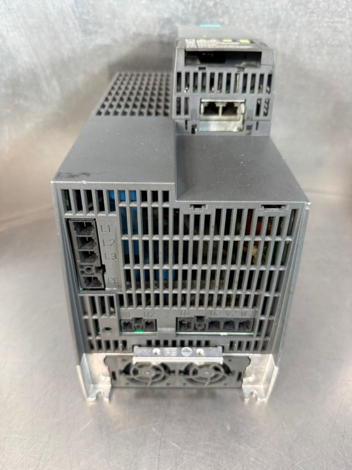 Siemens 6SL3210-1KE22-6AF1 Sinamics G120C Pn / Ver.B03/V4.7        (9.4.1)