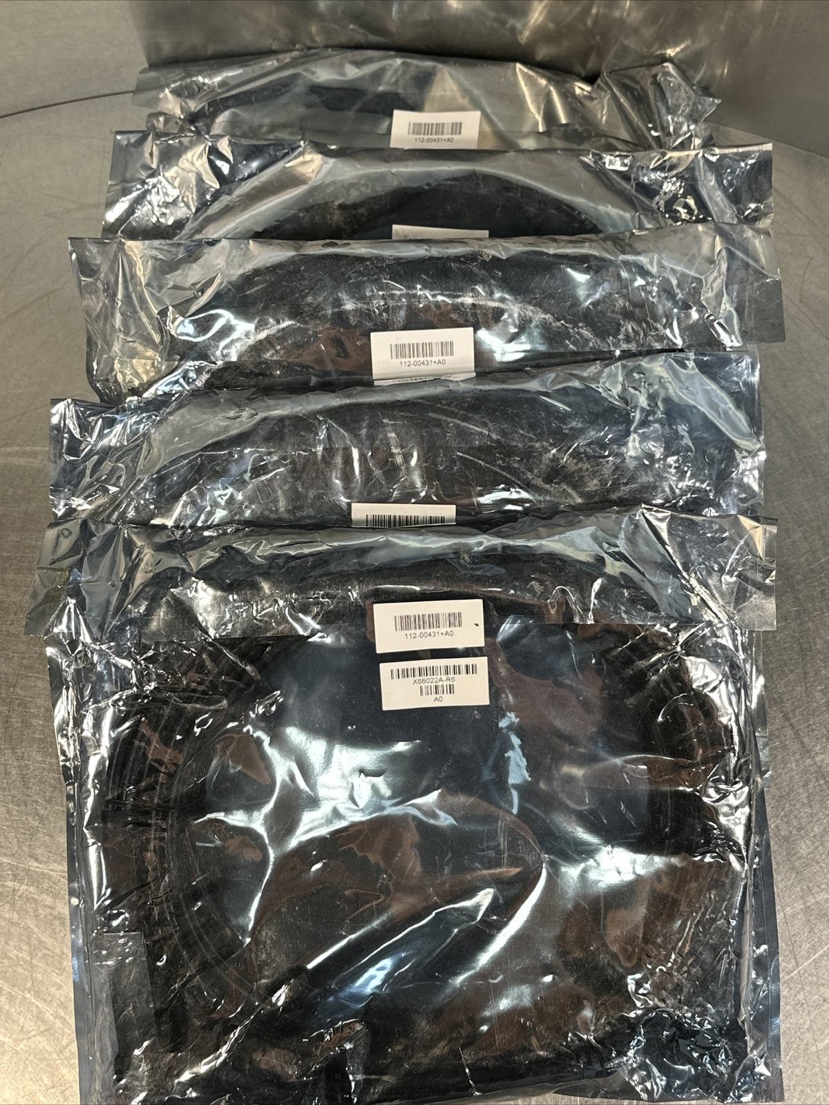 NetApp 112-00431 X66022A-R6 5.0M MiniSAS HD - QSFP Cable (BIN-1.6.5)