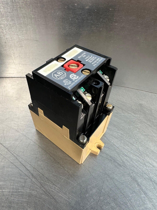 Allen Bradley 700-P400A1 SER. B 120V 60A  (4B-28)