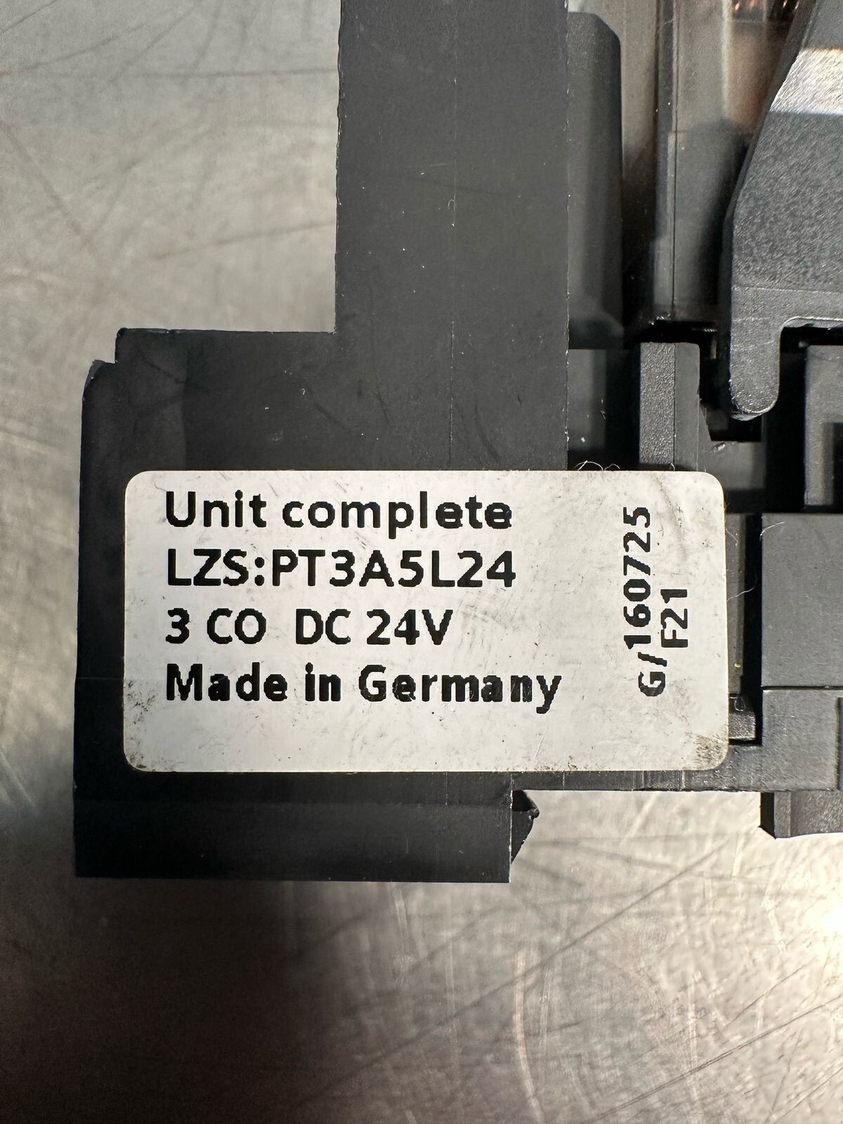 Siemens PT370024 24VDC 10 Amp 250VAC Plug-In Relay with PT78730     (7.4.3)