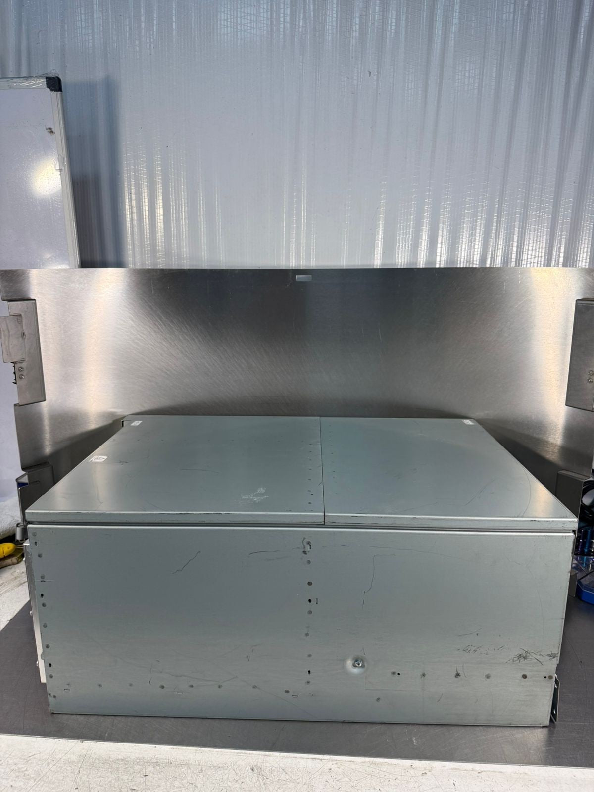 Digital Alpha Server ASVR 4100 BA30A-AA              (12.6.1)