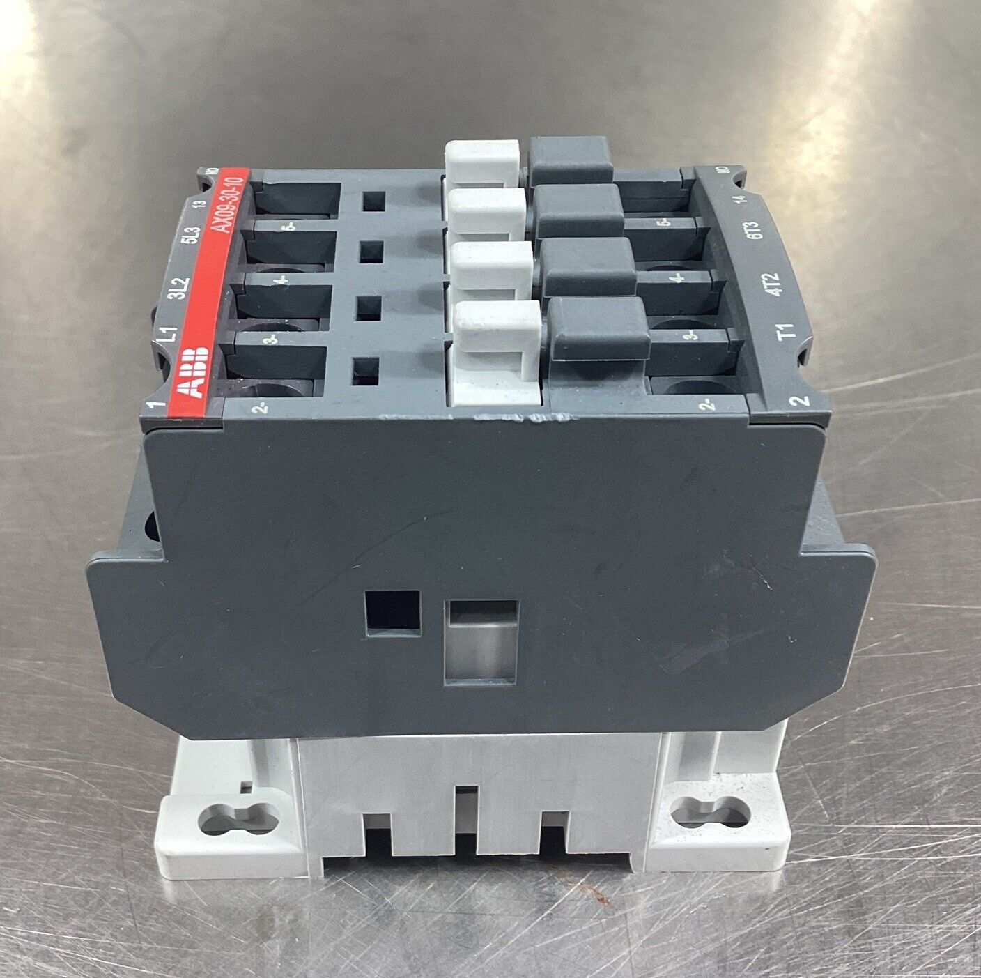 ABB   AX09-30-10-80   Contactor 220-230V 50Hz Coil: 110-120V       4C-43