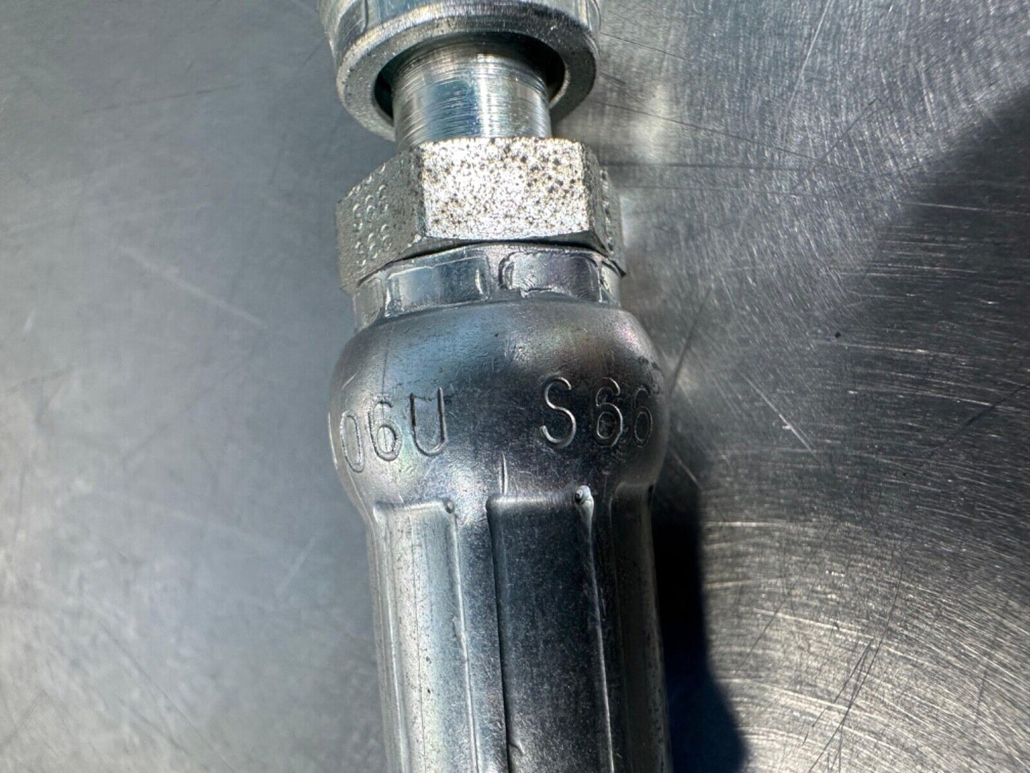 Eaton Swivel Hydraulic Hose Fitting 06U-S66 + Sae100r16 (4C-37)
