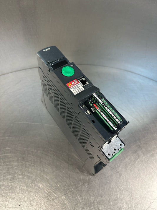 Schneider Electric Altivar 320 AC Drive ATV320U07N4B  0.75kW - 1HP (7.2.4)