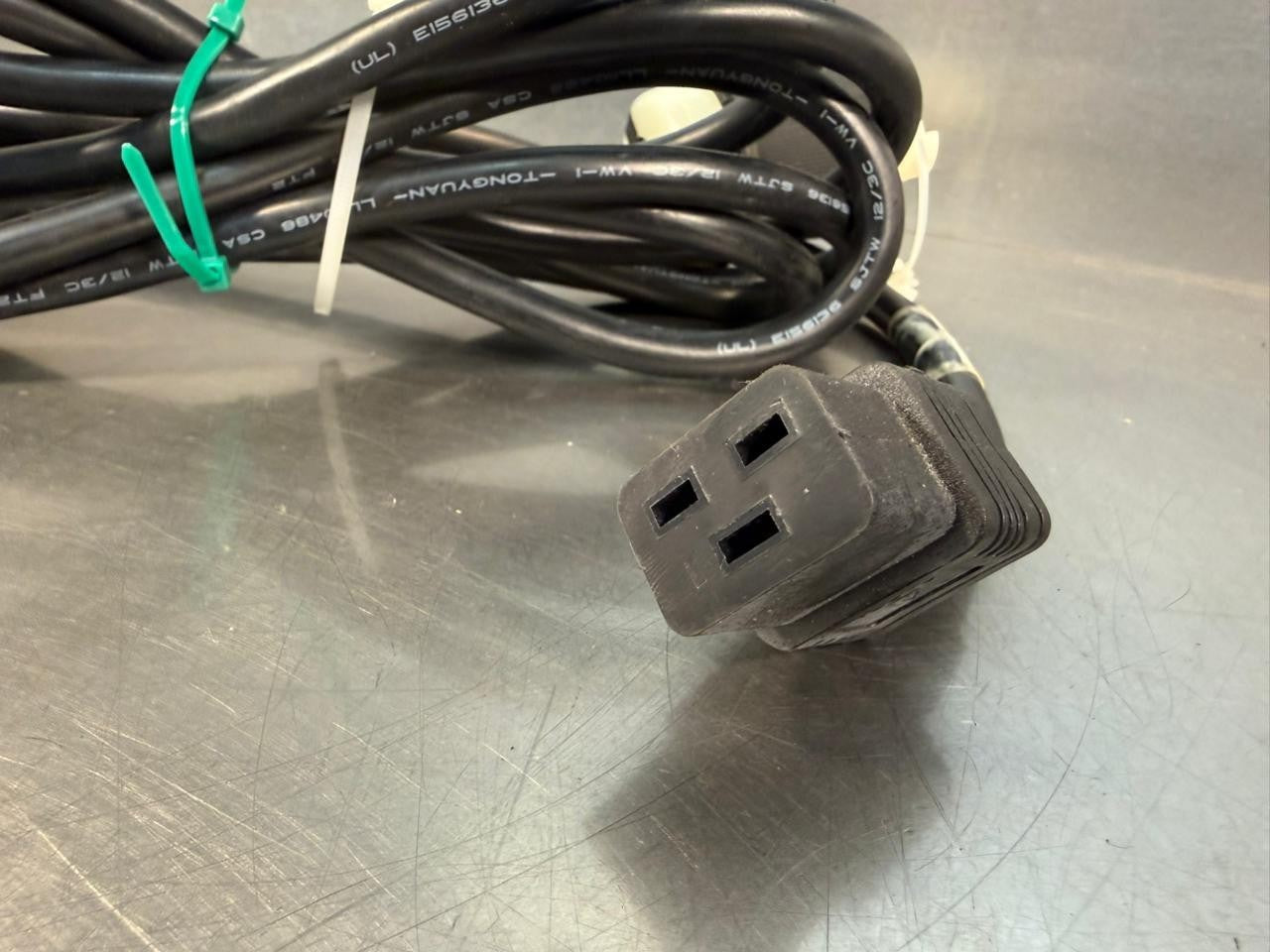 Volex 72-1411-01 VSC19 Power Cord 20A 250V E62405SP + HBL2321 (1.6.1)