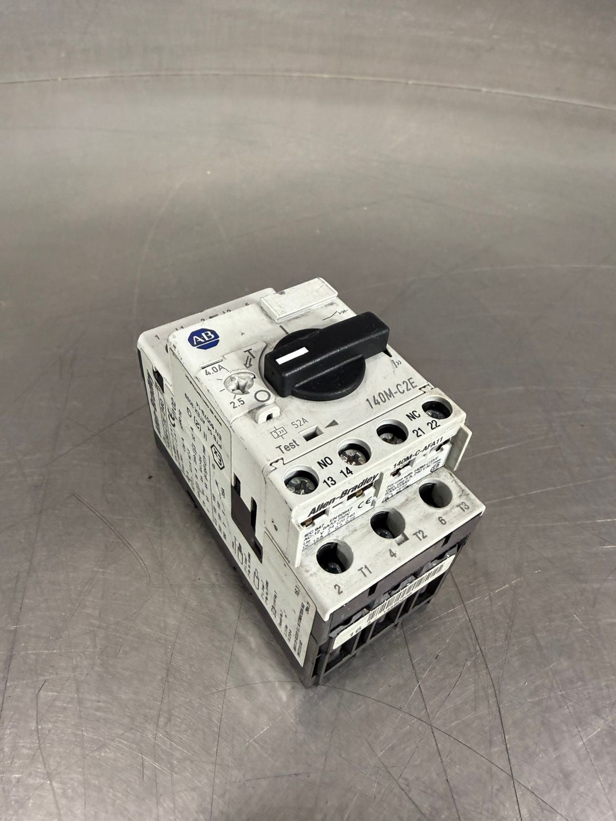 Allen Bradley 140M-C2E-B40 /B Circuit Breaker                      (9.3.2)