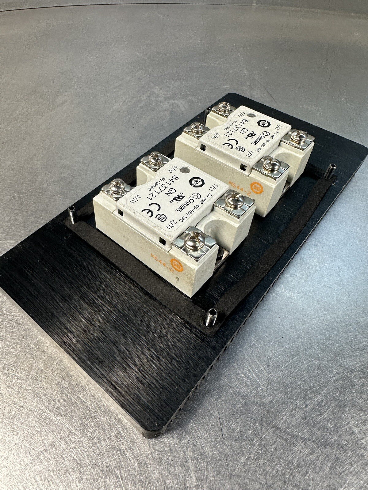 Crouzet - GN 84137121 -  Solid State Relays - 90-280VAC Lot of 2  - (BIN-1.5.1)