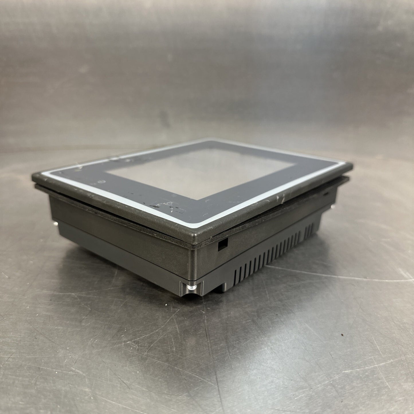 Eaton HMIVU06CUNB1 6'' Color HMI                         (BIN-1.1.1)