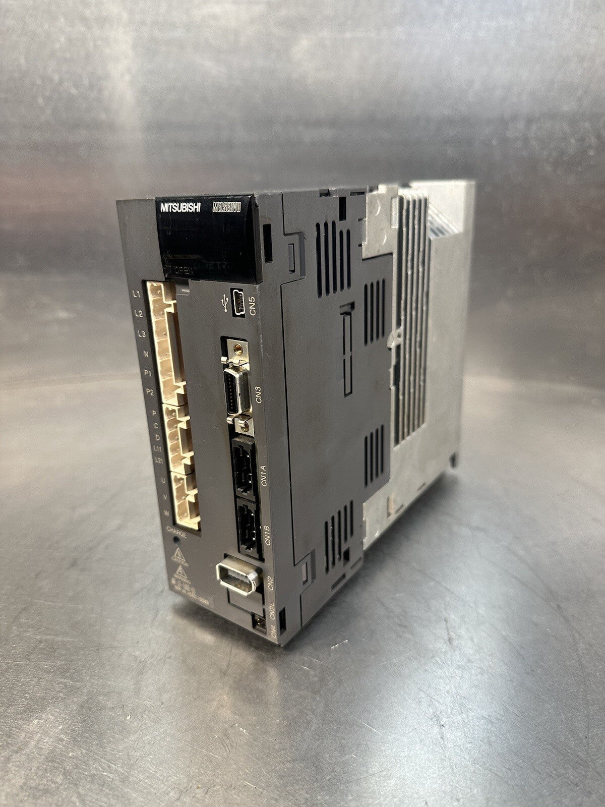 MITSUBISHI MR-J3-100B-EB / MRJ3100BEB - (BIN-1.2.4)