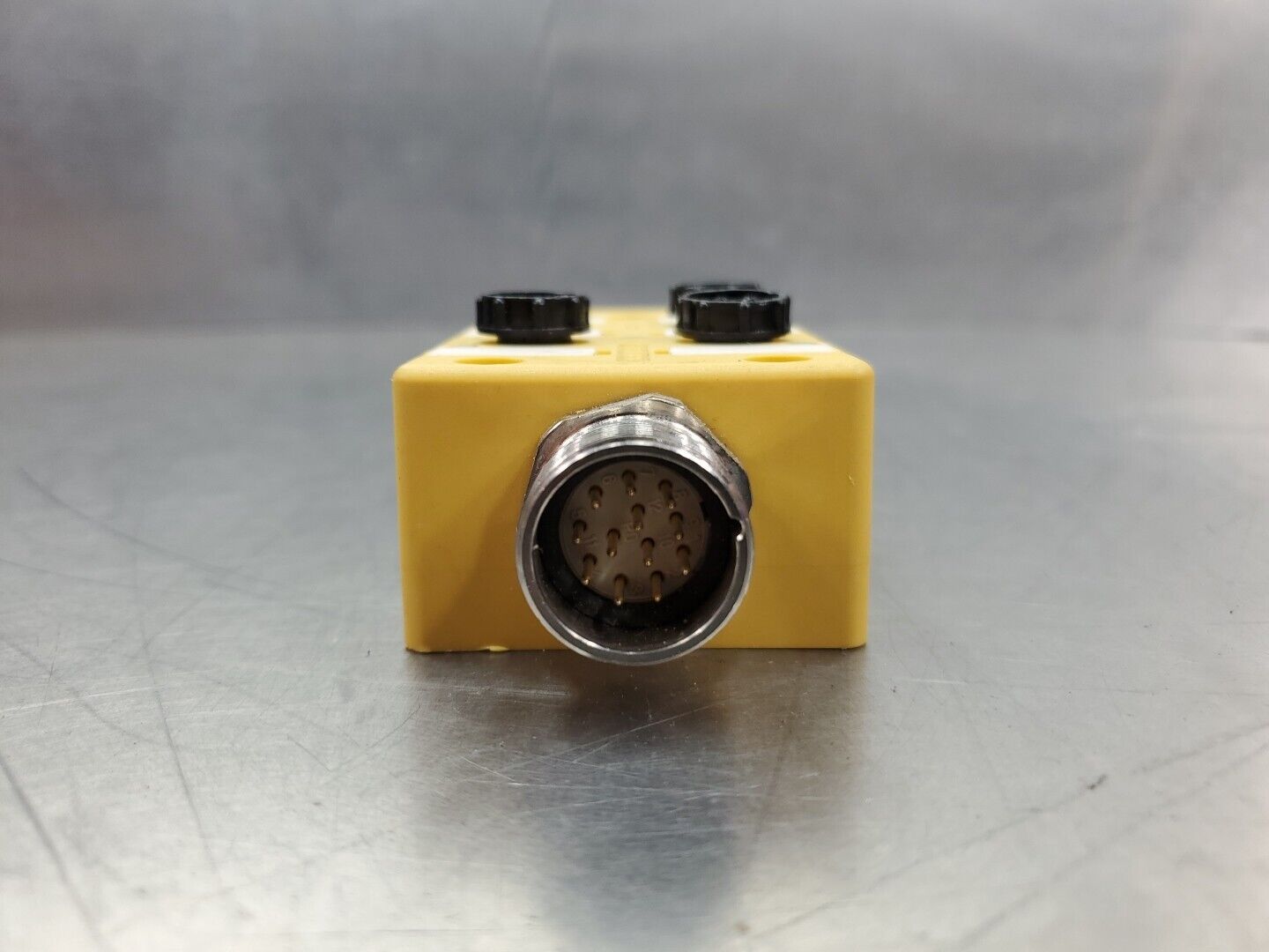 Turck VB 60-P7X7-CS12 Multibox Eurofast 6 Port 5PIN Module.                5E-16