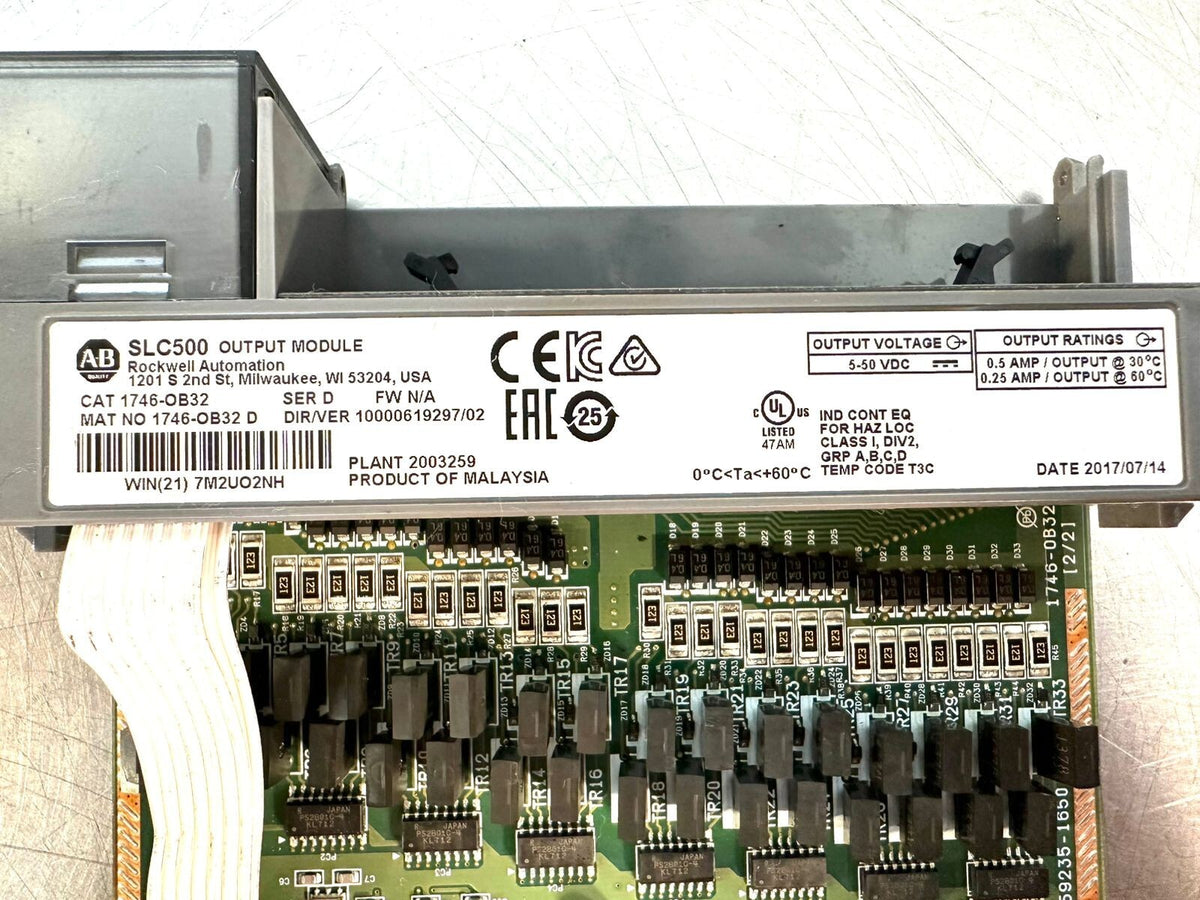 Allen Bradley 1746-OB32 /D SLC 500 DC Output 1746-0B32  (2.3.3)