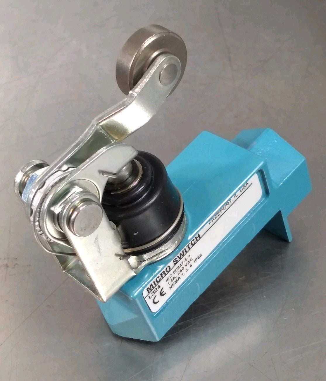 45204933
