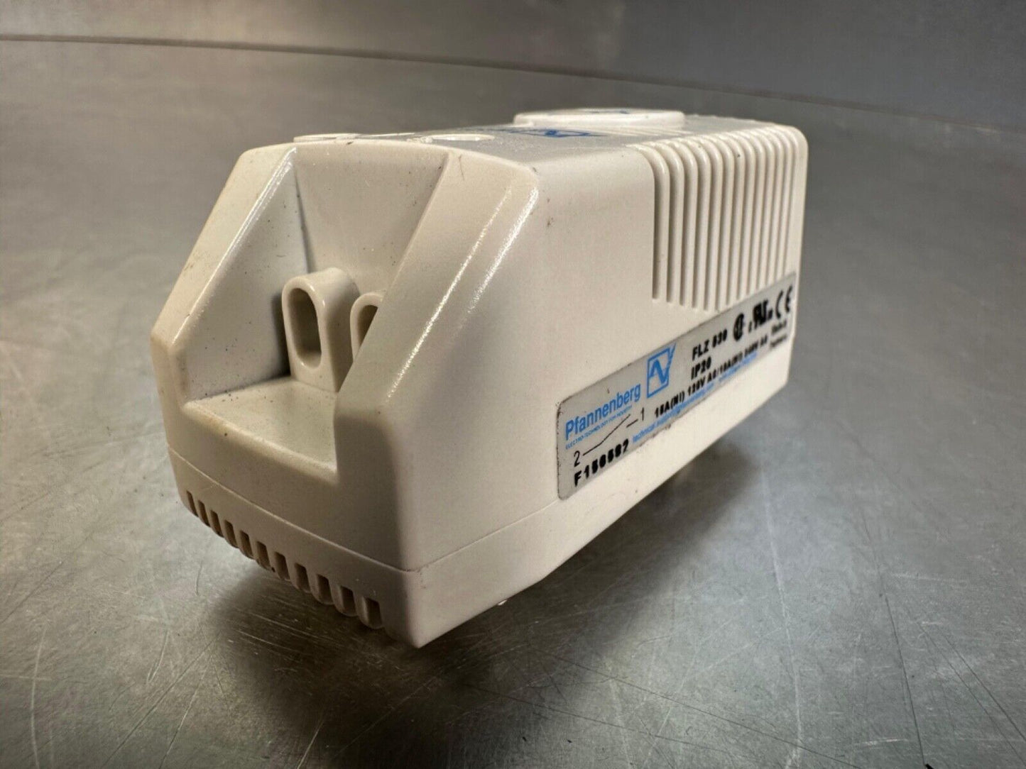 Pfannenberg Thermostat FLZ530 10A 240VAC Range: 30-140° F (4c-39)
