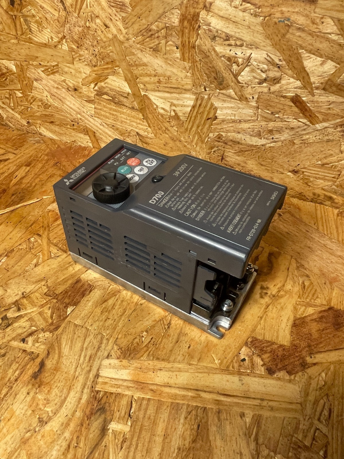 Mitsubishi FR-D700 FR-D720-014-NA 3-Phase 1/4-HP Variable Frequency Drive @1E