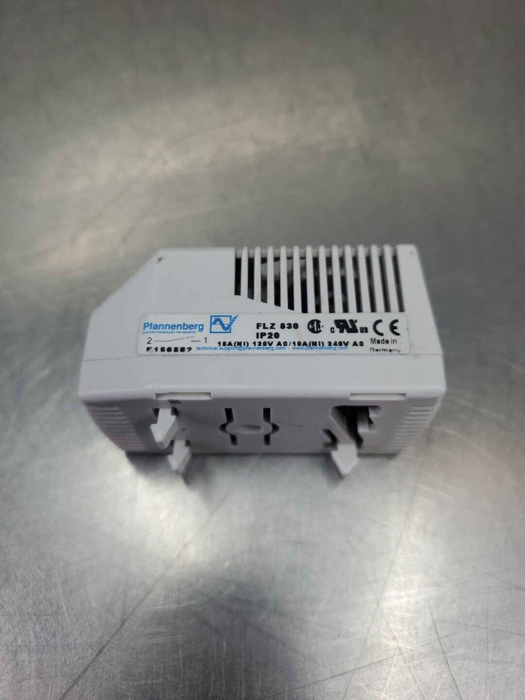 Pfannenberg FLZ 530 IP20 PLC Thermostat, 15A.                               3E-9