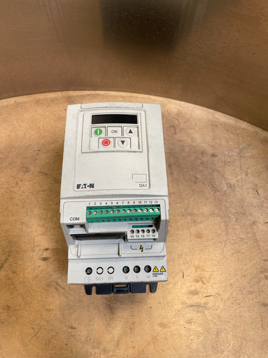 Eaton DA1-327D0FB-A20C White 240V Three Phase Elec. Vari  Frequency DriveBIN 345