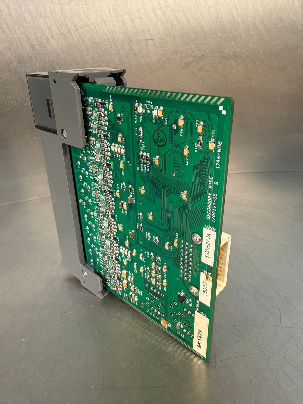 Allen Bradley 1746-NO8I /A SLC 500 8-Ch Analog Out Mod FRN 1.00   (11.4.5)