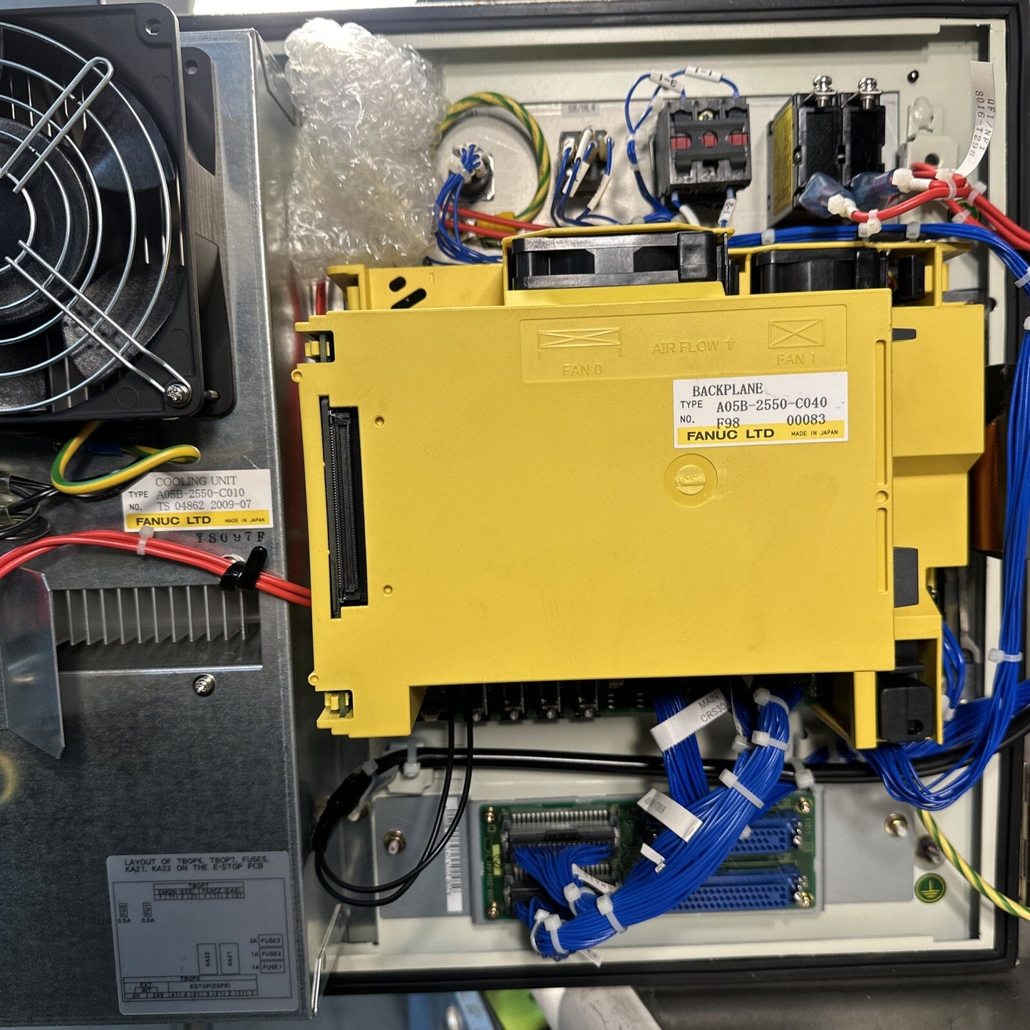 R-30ia Controller A05B-2551-B160 (Fanuc 200ic Industrial Robot)      (BIN-1.6.5)