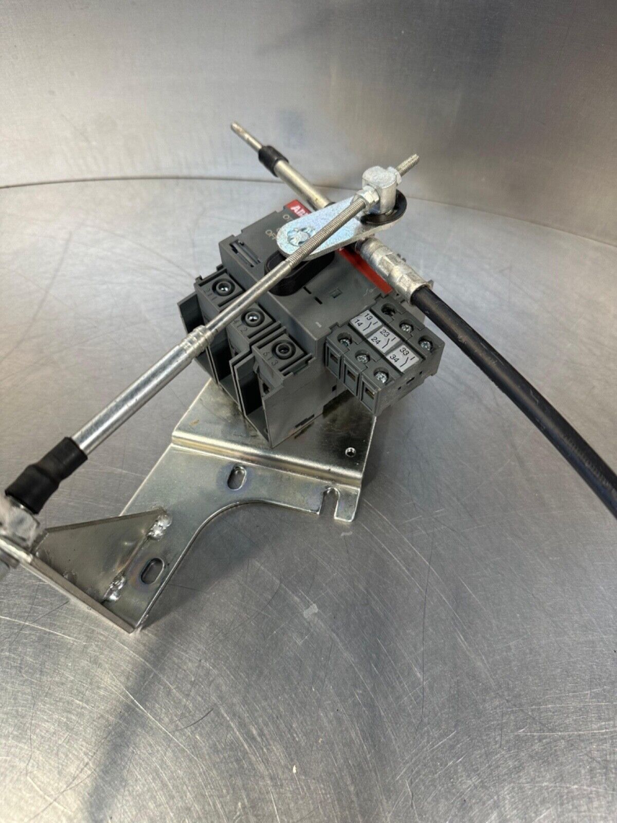 Abb OT100F3 600 Vac 100A with Cable and Handle (4E-3)