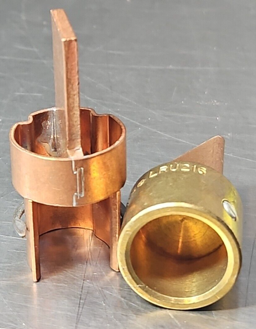 Littelfuse LRU 216 Fuse Reducers 600 V                                   loc4E21