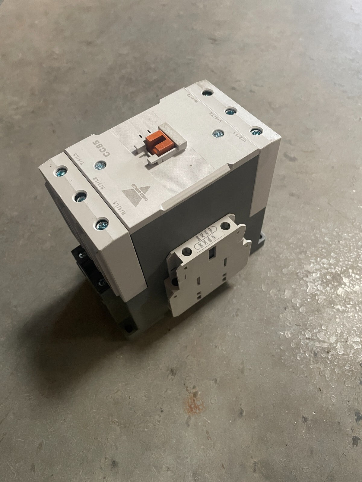 CARLO GAVAZZI CC85A contactor @1E