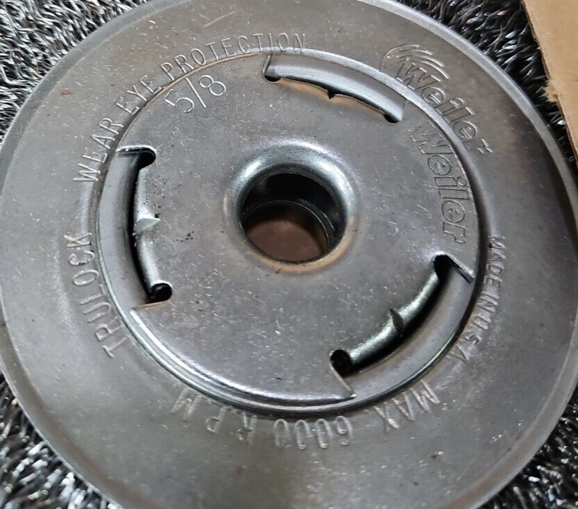 Weiler 03597036 Wheel Brush 7″ Dia, Crimped 5/8″ Hole 6,000 RPM         (BIN453)