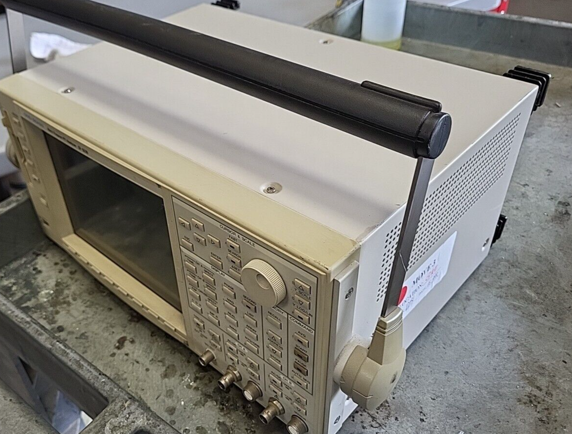 ONO SOKKI CF-5220 Multi-Purpose FFT Analyzer. 2C (BIN322)