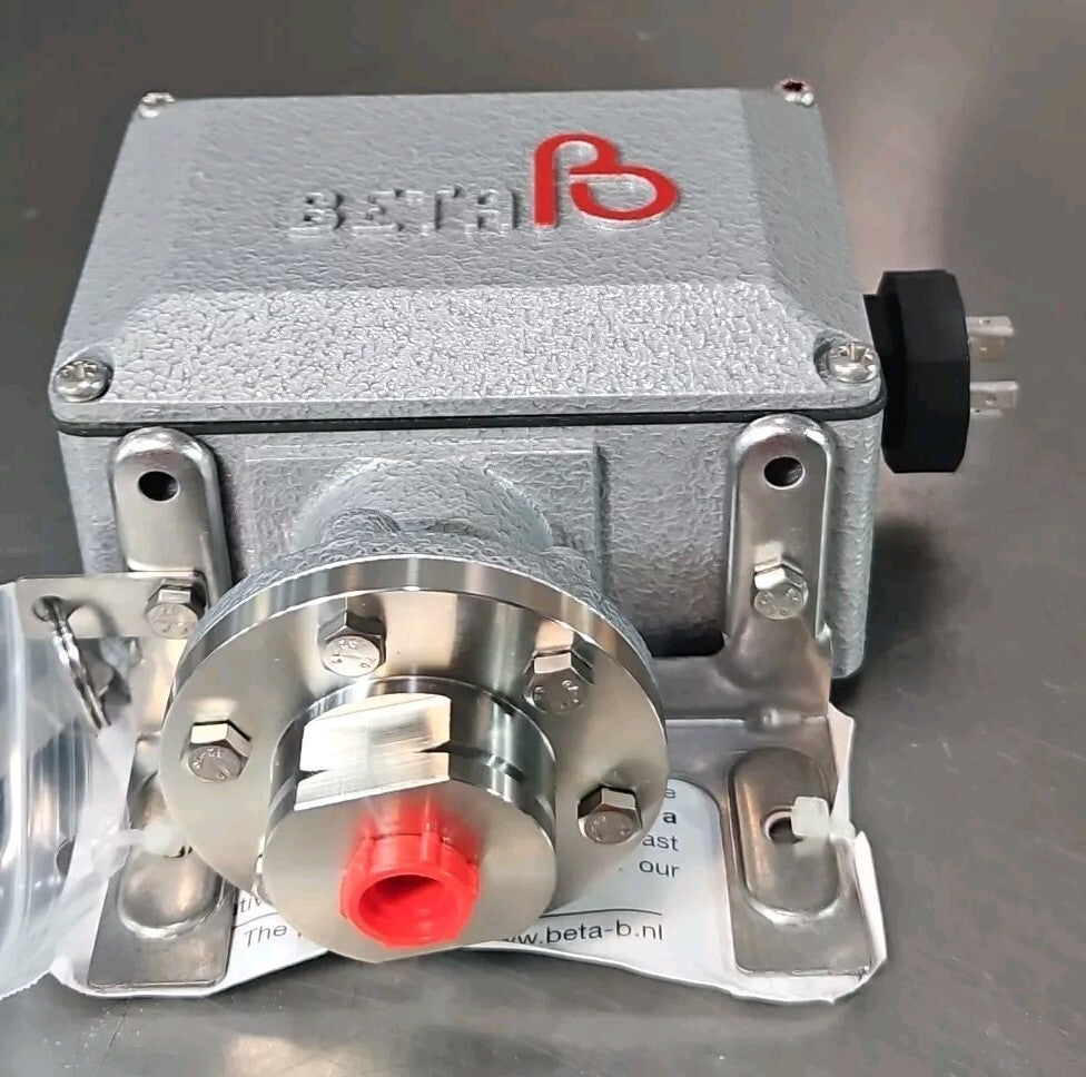 Beta C1-P404M-S1B-P2-K1-M-S-X2 Pressure Switch                          (BIN354)