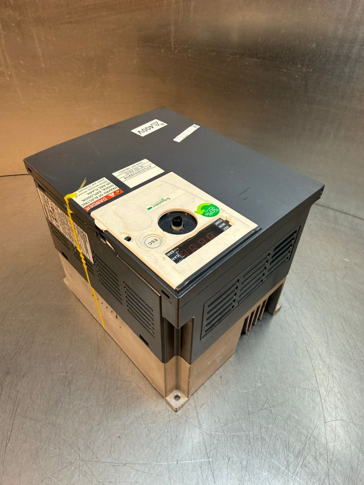 Schneider Electric ATV312HU22N4 Altivar 2.2KW 3HP 380-500V (3.3.2)