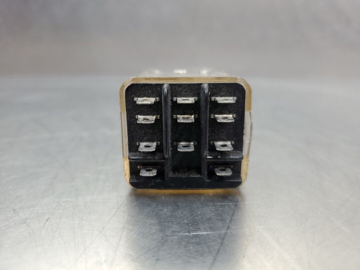 PEELLE 076255 (KUP-14A35) 10A Relay.                                       4D-26