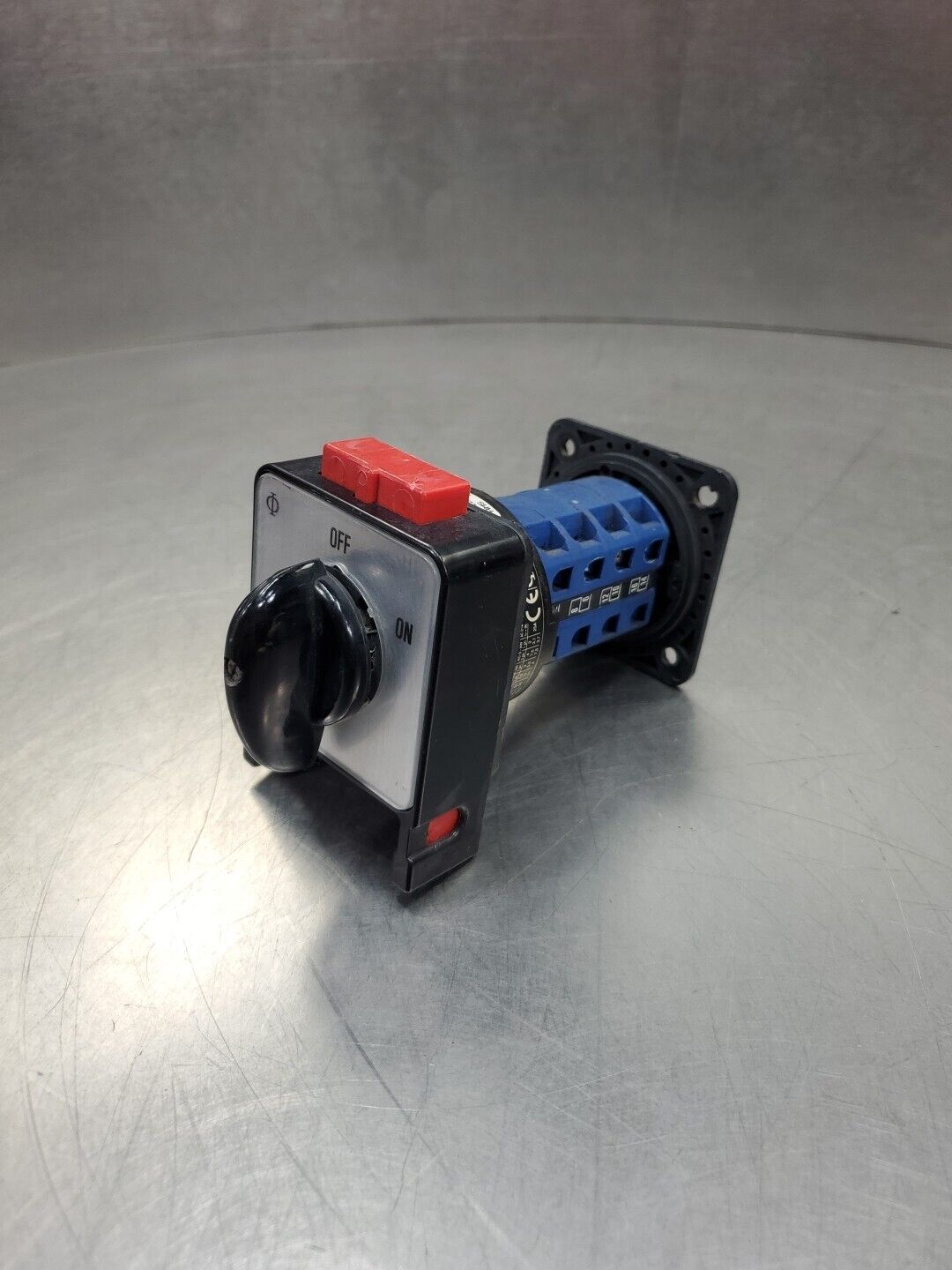 KRAUS & NAIMER CA20B ROTARY ON/OFF SWITCH, (USK361)                        4E-32