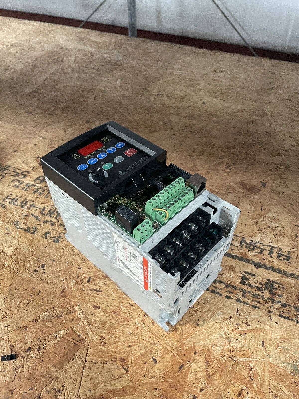 Allen Bradley Powerflex 40 22B-D1P4N104 Ser A 3 Phase Drive @3.3.5