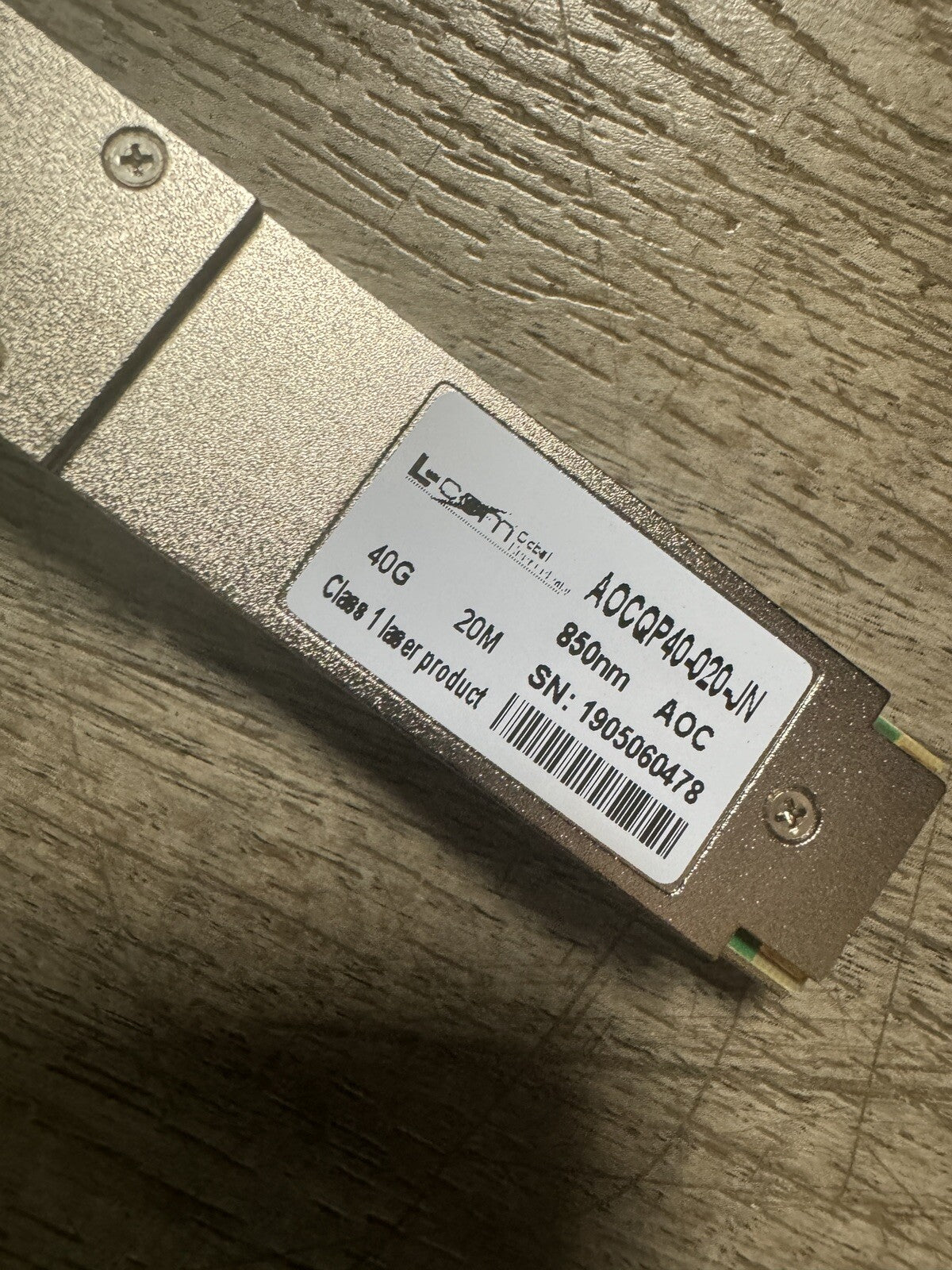 Active Optical Cable QSFP+ 40Gbps, 20M, Juniper Compat/AOCQP40-020-JN (BIN461)