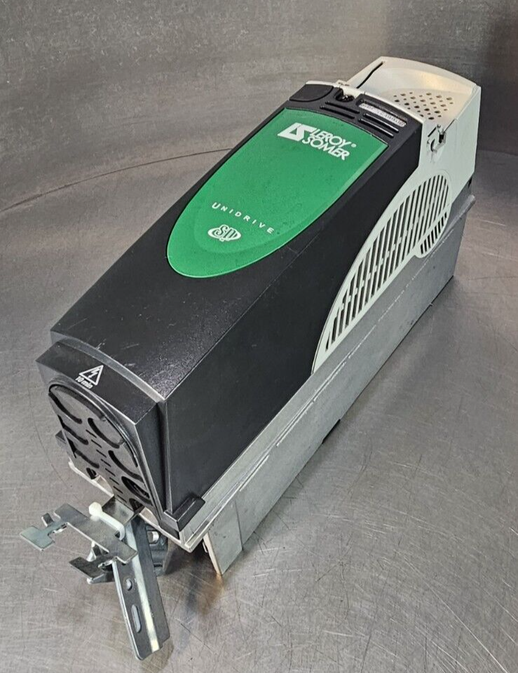Emerson SP1403 Inverter 1.5/2.2 kw 380-480V 50-60Hz           (BIN-7.5.4)