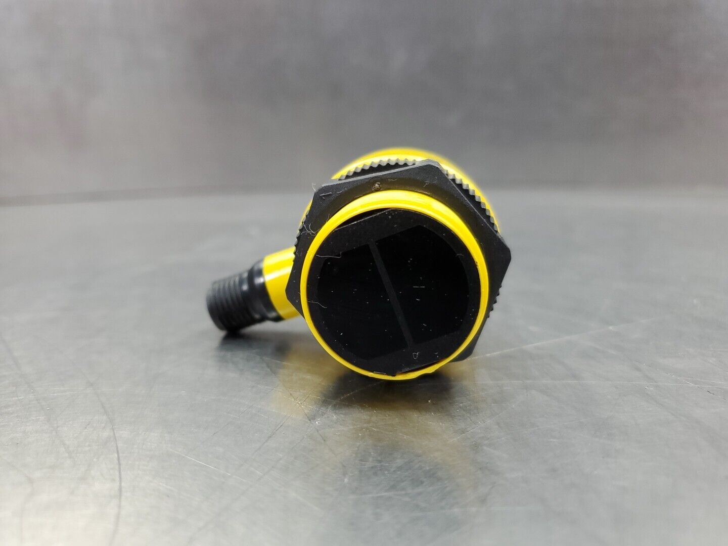 Banner T30AW3FF600Q1 20-250VAC 50/60Hz 300mA Sensor.                       5E-16